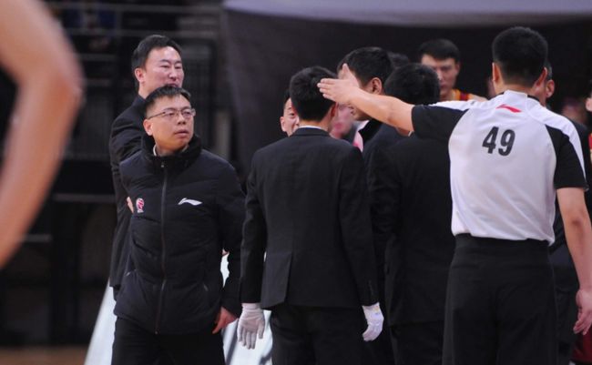 金年会app下载入口-今晚突围战来临，浙江稠州围绕英超再遭质疑，管理层满意，轮换策略成焦点(英超转会最新动态)