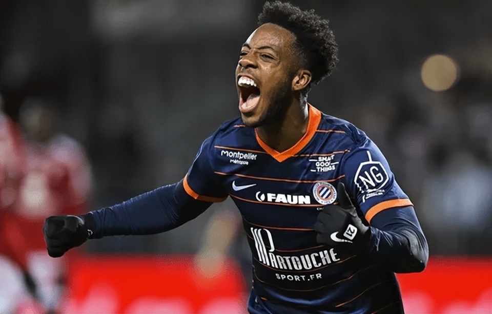 金年会app-赛地聚焦——法甲今夜热度飙升，广州队再遭质疑，更衣室稳定，更衣室氛围转暖的简单介绍